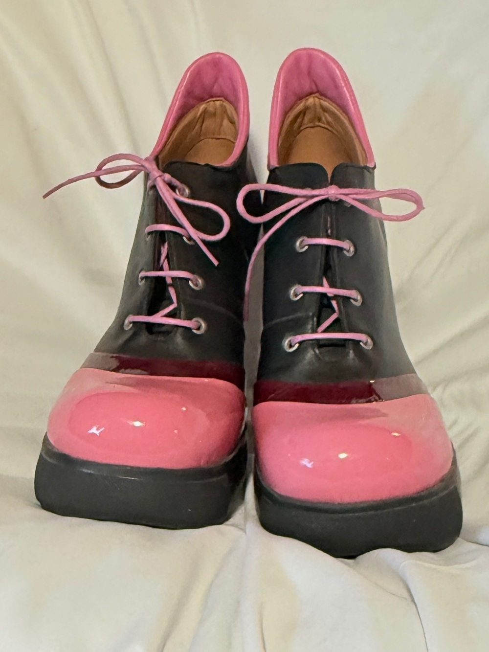 John Fluevog Shoes Sova Sundae Berry Heeled Platform Lace-Up Shoes Pink/Black - Picture 2 of 6